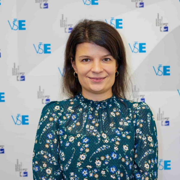 Mgr. Zuzana Divínová